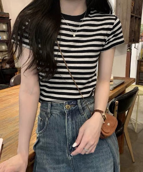 shopnikoniko(ショップニコニコ)の「ボーダー Tシャツ 半袖 韓国 赤 黒 スリムフィット ボーダーT(Tシャツ/カットソー・レディース・レッド/ブラック・フリー)」の4枚目の写真
