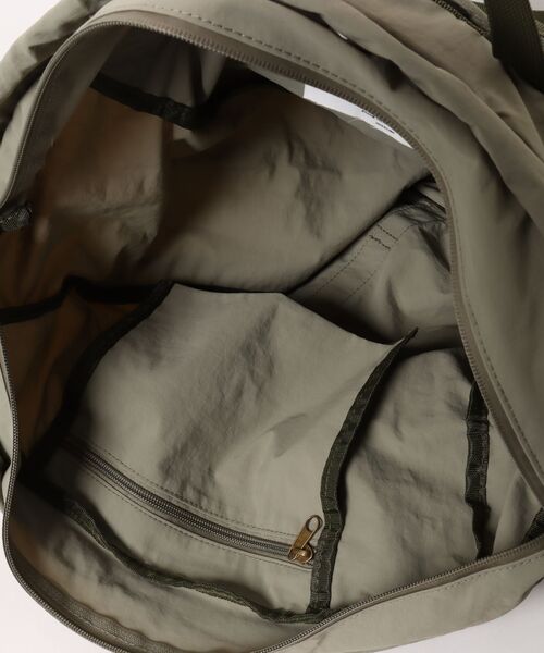 IO（イオ）（イオ）の「FRANK PRODUCTS / ２WAY WANDER BAG-Lsize / FR2026SS001WB（バックパック/リュック・レディース・イエロー/ブラック/グリーン・LARGE）」の6枚目の写真