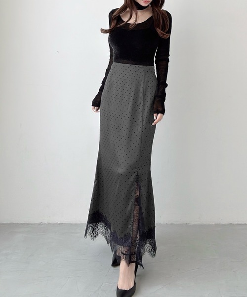 Meiru(メイル)の「レーストリムスリットマーメイドスカート(スカート・レディース・チャコール/ブラック/アイボリー・SMALL/LARGE/MEDIUM)」の6枚目の写真