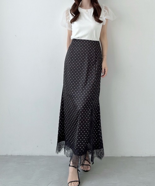 Meiru(メイル)の「レーストリムスリットマーメイドスカート(スカート・レディース・チャコール/ブラック/アイボリー・SMALL/LARGE/MEDIUM)」の11枚目の写真