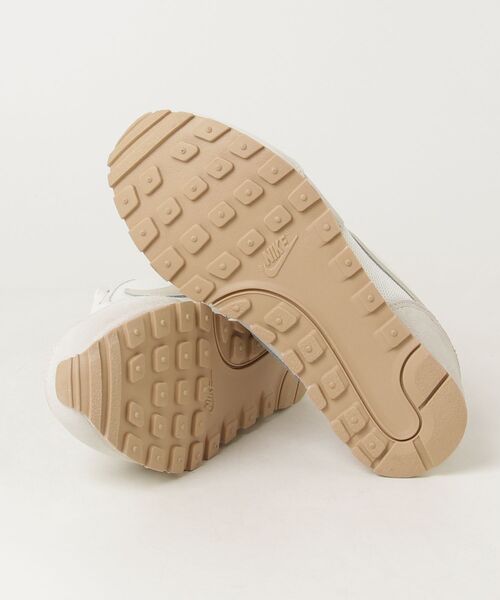 NIKE（ナイキ）の「NIKE/ナイキ WS MD ﾗﾝﾅｰ 2 SE（スニーカー・レディース・ホワイト・23cm/23.5cm/24cm/24.5cm/25cm）」の3枚目の写真