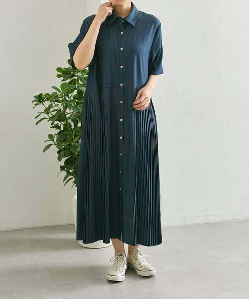 ear PAPILLONNER(イアパピヨネ)の「デニムプリーツワンピース【SUM1 STYLE】(ワンピース・レディース・ブラック/ブルー・FREE)」の1枚目の写真