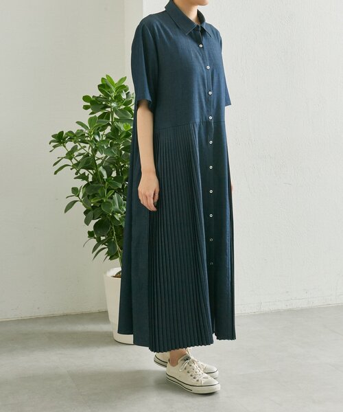 ear PAPILLONNER(イアパピヨネ)の「デニムプリーツワンピース【SUM1 STYLE】(ワンピース・レディース・ブラック/ブルー・FREE)」の13枚目の写真