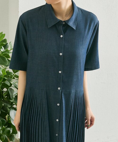 ear PAPILLONNER(イアパピヨネ)の「デニムプリーツワンピース【SUM1 STYLE】(ワンピース・レディース・ブラック/ブルー・FREE)」の18枚目の写真