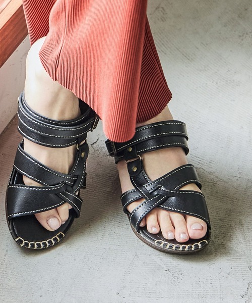 Fashion Letter(ファッションレター)の「日本製 2wayベルトローヒールサンダル 痛くないサンダル(サンダル・レディース・ダークブラウン/キャメル/ブラック/ブルー/ブロンズ・LL/L/M/S)」の2枚目の写真
