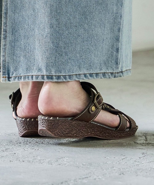Fashion Letter(ファッションレター)の「日本製 2wayベルトローヒールサンダル 痛くないサンダル(サンダル・レディース・ダークブラウン/キャメル/ブラック/ブルー/ブロンズ・LL/L/M/S)」の18枚目の写真