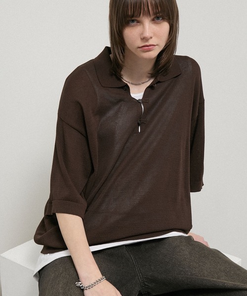 Alfred Alex(アルフレッドアレックス)の「【Alfred Alex】Dry Touch Skipper Knit Polo / コンパクトフィット スキッパーニットポロシャツ(ポロシャツ・メンズ・チャコール/ブルー/ライトグレー/ブラウン系/キャメル・M/L)」の3枚目の写真