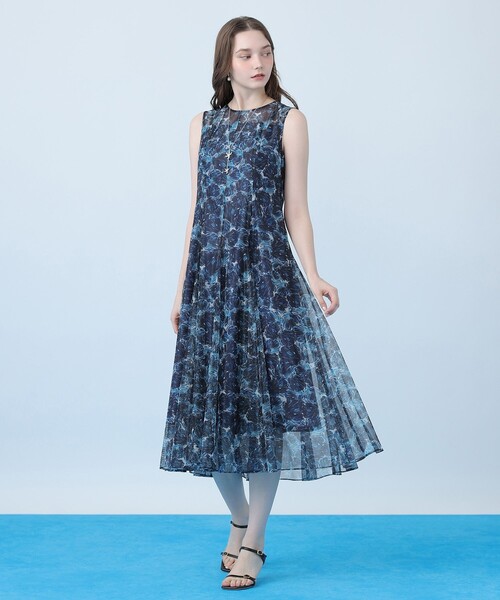 ANAYI(アナイ)の「Moon Shell プリントマチフレア ワンピース(ワンピース・レディース・ピンク/ブルー・38/36/34)」の1枚目の写真