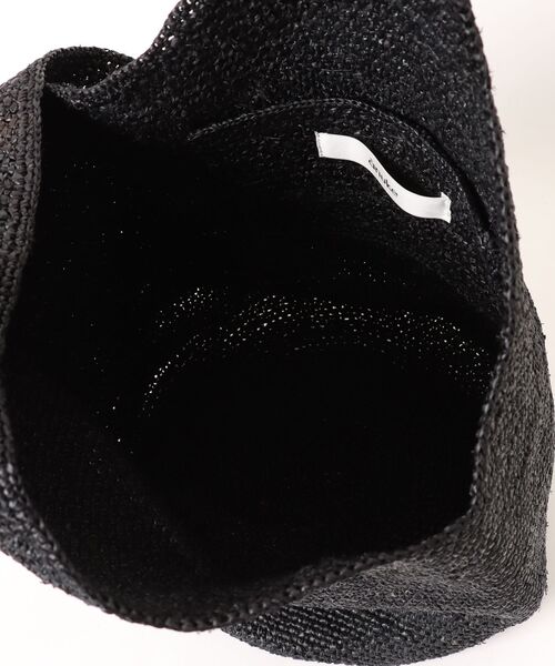 anuke(アンヌーク)の「anuke Raffia Tote Bag(ショルダーバッグ・レディース・ブラック/ベージュ・FREE)」の3枚目の写真