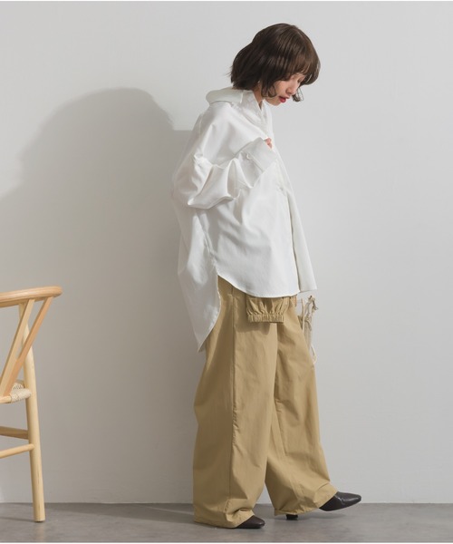 OandI(オーアンドアイ)の「スリーブアレンジドレープシャツ(シャツ/ブラウス・レディース・サックスブルー/ベージュ/ブラック/オフホワイト・FREE)」の13枚目の写真