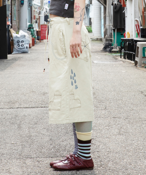 RuNaKi'Hu'(ルナキフ)の「WXP090 シトシト 雨季 バミューダパンツ (アイボリー)(その他パンツ・レディース・その他・1/2/3)」の2枚目の写真
