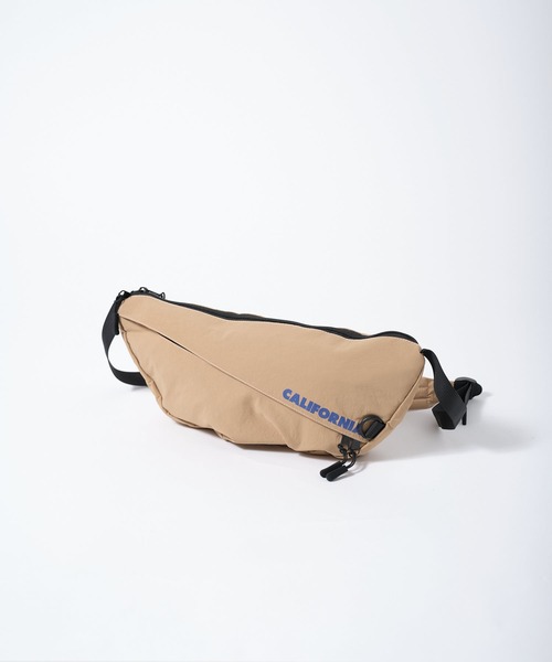 MEI(メイ)の「【MEI / メイ 】BOTTOM LINE SHOULDER / ボトムラインショルダー(ボディバッグ/ウエストポーチ・レディース・ライトグレー/ブラック/ベージュ・FREE)」の3枚目の写真