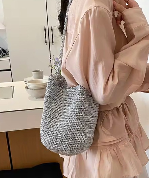 enlit（エンリット）の「【 elint 】 バケツ型 編み ショルダーバッグ（ショルダーバッグ・レディース・ゴールド/ブラウン/シルバー/レッド/ブルー・FREE）」の4枚目の写真