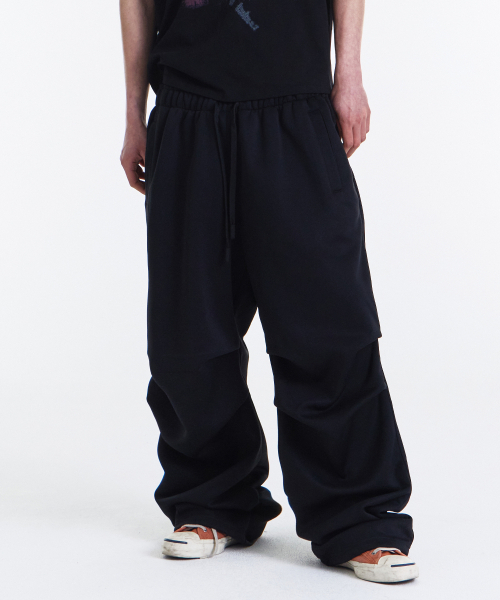 KICHUL(キチョル)の「Routine Two Tuck Sweat Pants (Black)(その他パンツ・メンズ・その他・SMALL/MEDIUM/LARGE)」の4枚目の写真