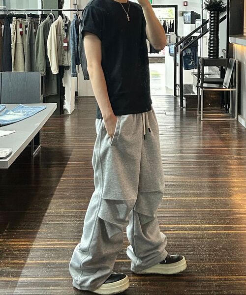 KICHUL(キチョル)の「Routine Two Tuck Sweat Pants (Black)(その他パンツ・メンズ・その他・SMALL/MEDIUM/LARGE)」の6枚目の写真