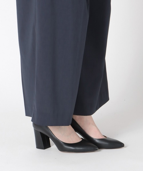 Jines（ジネス）の「クールドライタッチタックワイドパンツ（その他パンツ・レディース・チャコールグレー/ネイビー/アイボリー・38）」の7枚目の写真