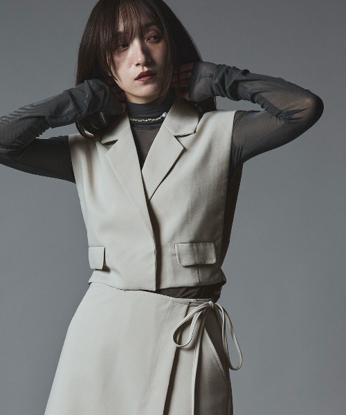 W:Huku（フーク）の「【W:Huku / クラシカルツイルシリーズ】ダブル ショート ベスト/ Classic Twill Double-breasted Short Vest（ベスト・レディース・ブラウン/ブラック/ベージュ/チャコール・FREE）」の4枚目の写真