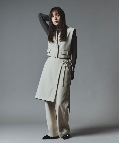 W:Huku（フーク）の「【W:Huku / クラシカルツイルシリーズ】ダブル ショート ベスト/ Classic Twill Double-breasted Short Vest（ベスト・レディース・ブラウン/ブラック/ベージュ/チャコール・FREE）」の12枚目の写真