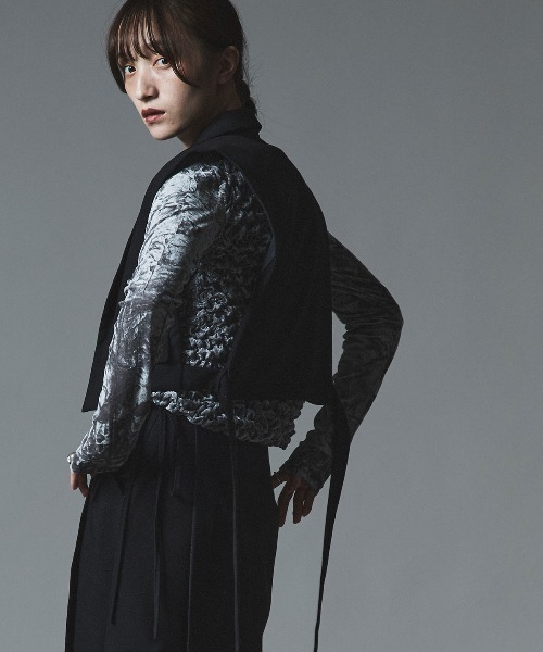 W:Huku（フーク）の「【W:Huku / クラシカルツイルシリーズ】ダブル ショート ベスト/ Classic Twill Double-breasted Short Vest（ベスト・レディース・ブラウン/ブラック/ベージュ/チャコール・FREE）」の13枚目の写真