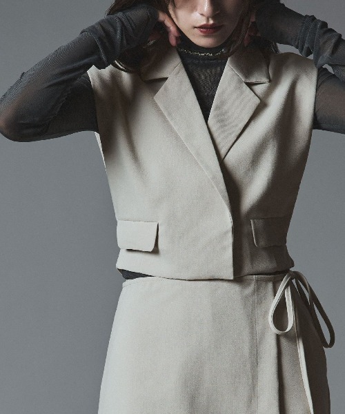 W:Huku（フーク）の「【W:Huku / クラシカルツイルシリーズ】ダブル ショート ベスト/ Classic Twill Double-breasted Short Vest（ベスト・レディース・ブラウン/ブラック/ベージュ/チャコール・FREE）」の21枚目の写真