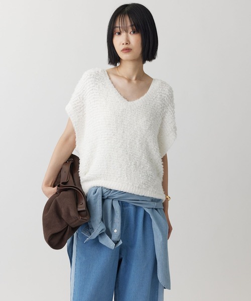 BABYLONE(バビロン)の「ループアミVネックニット(ベスト・レディース・ホワイト/ライトブルー/チャコール・フリー)」の15枚目の写真