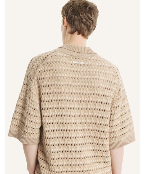 Maison Kitsune（メゾンキツネ）の「BASKET WEAVE KNITTED POLO（ポロシャツ・メンズ・ライトベージュ・XS/S）」の7枚目の写真
