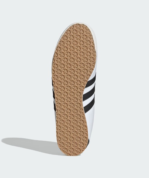 adidas(アディダス)の「イタリア 70s / Italia 70s スニーカー アディダスオリジナルス adidas Originals(スニーカー・メンズ・ホワイト×ブラック・22.5cm/23.5cm/24.5cm/25.5cm/26.5cm/27.5cm/28.5cm/23.0cm/24.0cm/25.0cm/26.0cm/27.0cm/28.0cm/29.0cm/22.0cm)」の3枚目の写真