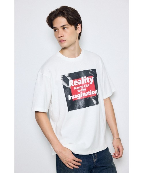 AZUL by moussy(アズールバイマウジー)の「グラフィック半袖TEE 夏服 Tシャツ(Tシャツ/カットソー・メンズ・ホワイト/ホワイト系その他/ホワイト系その他2・MEDIUM/LARGE)」の2枚目の写真