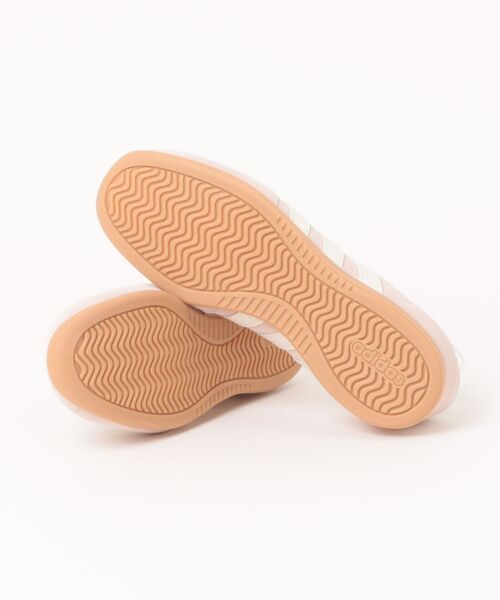 adidas(アディダス)の「BARREDA MARY JANE(スニーカー・レディース・ライトベージュ・24.0cm/23.5cm/25.0cm/24.5cm/23.0cm)」の3枚目の写真