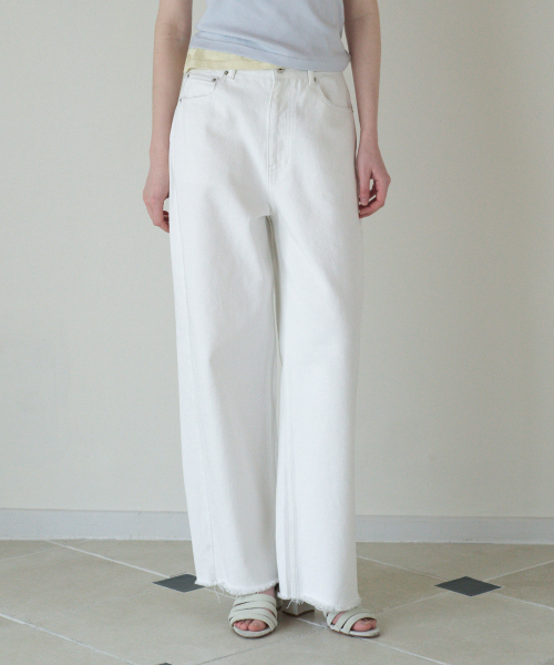 TTUDEMENT(トュードメント)の「BARREL DENIM PANTS_WHITE(デニムパンツ・レディース・その他・SMALL/MEDIUM)」の1枚目の写真