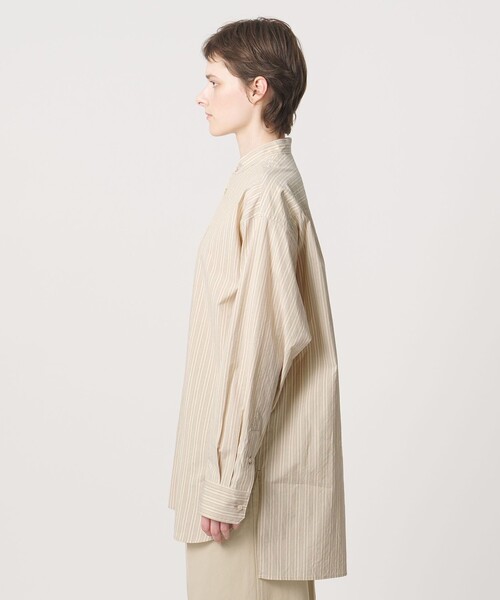 LOEFF（ロエフ）の「＜LOEFF＞ストライプ バンドカラー シャツ（シャツ/ブラウス・レディース・ナチュラル・1/0）」の2枚目の写真