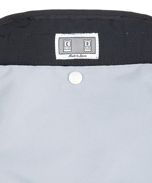C.E(シーイー)の「C.E / シーイー CAVEMPT FROM BELOW LUMBAR PACK(クラッチバッグ・メンズ・ブラック・FREE)」の2枚目の写真