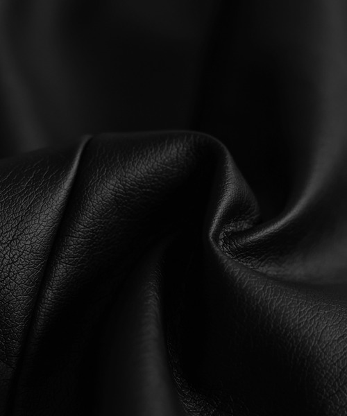antiqua(アンティカ)の「ノーカラーフェイクレザー プリーツ ジャケット(ノーカラージャケット・レディース・ブラック・ONESIZE)」の19枚目の写真