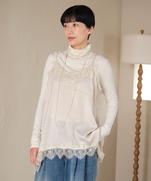 Elura(エルーラ)の「ジンジャーモイストタートル<WEB限定カラーあり>/1075326(Tシャツ/カットソー・レディース・チャコールグレー/ダークブラウン/ブラック/ホワイト系その他/ブラック系その他/ホワイト・LARGE/MEDIUM)」の9枚目の写真