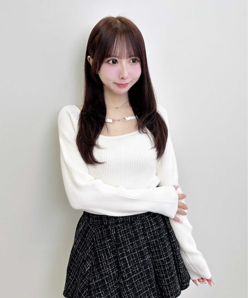 INGNI（イング）の「デコルテオープンビット付リブニット（ニット/セーター・レディース・ブラック/チャコールグレー/ボルドー/オフホワイト・M）」の6枚目の写真