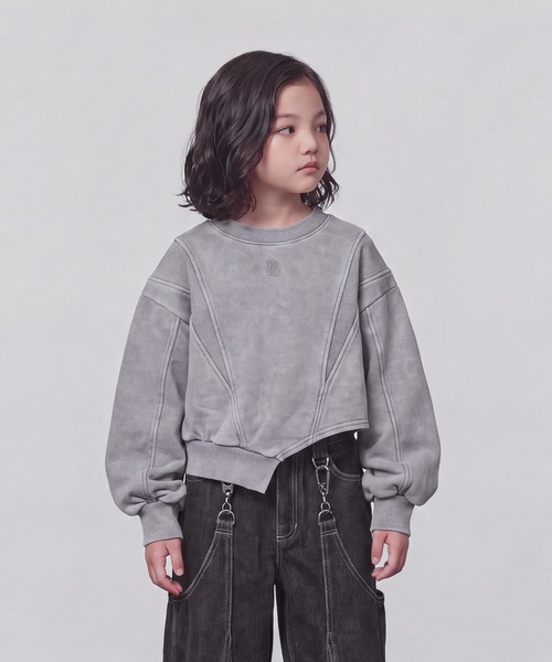 DURAS（デュラス）の「KIDS｜アシンメトリーヘムスウェット｜ペアコーデ対応（スウェット・キッズ・グレー/ピンク/ブラック・M(110-120)/L(120-130)/S(100-110)）」の2枚目の写真