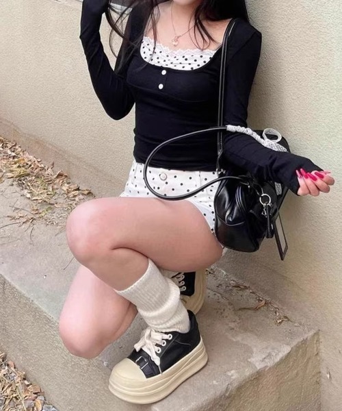 mebole(メボレ)の「fake layered dot top(Tシャツ/カットソー・レディース・ブラック・FREE)」の4枚目の写真