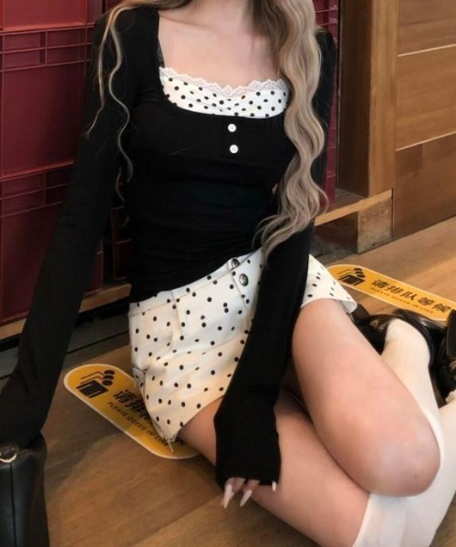 mebole(メボレ)の「fake layered dot top(Tシャツ/カットソー・レディース・ブラック・FREE)」の7枚目の写真