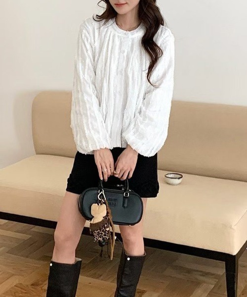 COCOMOMO(ココモモ)の「ジャガードバルーンブラウス ボリュームスリーブ バルーンブラウス フリンジジャガード ブラウス 長袖 クロップド 春服 秋服(シャツ/ブラウス・レディース・ブラック/ホワイト/ベージュ・FREE)」の6枚目の写真