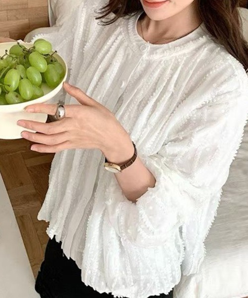 COCOMOMO(ココモモ)の「ジャガードバルーンブラウス ボリュームスリーブ バルーンブラウス フリンジジャガード ブラウス 長袖 クロップド 春服 秋服(シャツ/ブラウス・レディース・ブラック/ホワイト/ベージュ・FREE)」の5枚目の写真
