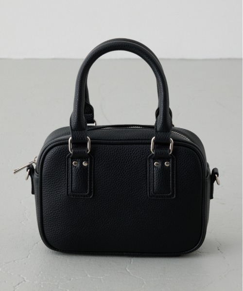 AZUL by moussy(アズールバイマウジー)の「ラウンドスクエア2WAYバッグ ショルダーバッグ ハンドバッグ 肩掛け・斜め掛け ストラップ取り外し◎(ショルダーバッグ・レディース・バーガンディー/ブラック/オフホワイト・FREE)」の2枚目の写真