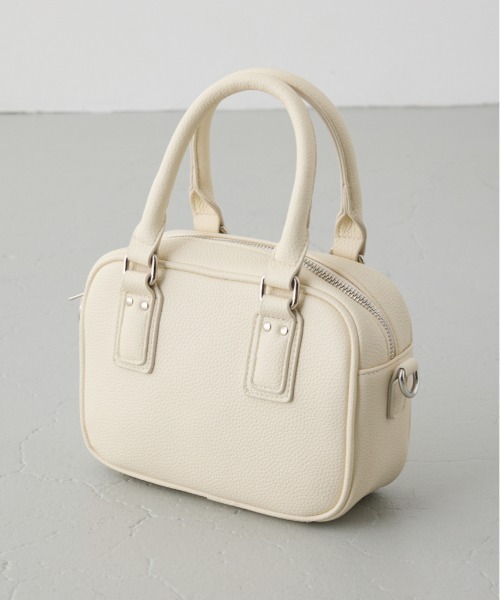 AZUL by moussy(アズールバイマウジー)の「ラウンドスクエア2WAYバッグ ショルダーバッグ ハンドバッグ 肩掛け・斜め掛け ストラップ取り外し◎(ショルダーバッグ・レディース・バーガンディー/ブラック/オフホワイト・FREE)」の8枚目の写真