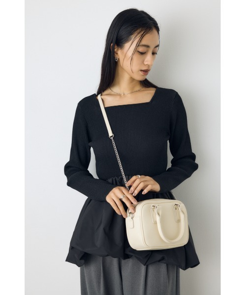 AZUL by moussy(アズールバイマウジー)の「ラウンドスクエア2WAYバッグ ショルダーバッグ ハンドバッグ 肩掛け・斜め掛け ストラップ取り外し◎(ショルダーバッグ・レディース・バーガンディー/ブラック/オフホワイト・FREE)」の5枚目の写真