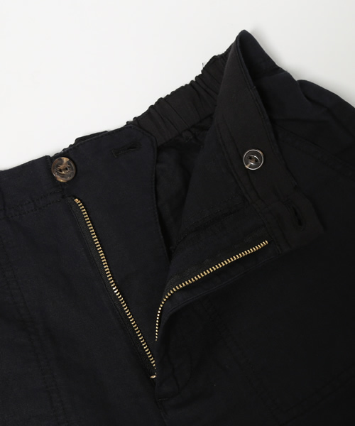 LBC(エルビーシー)の「リネンコットンツイルカーゴパンツ (カーゴパンツ・レディース・オリーブ/ダークネイビー・LARGE/MEDIUM)」の9枚目の写真