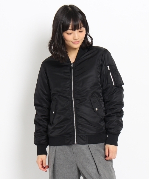 AG by aquagirl（エージーバイアクアガール）の「中綿キルティングMA-1（ブルゾン・レディース・グレー/ブラック/グリーン・38/36）」の4枚目の写真