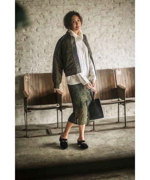 AG by aquagirl（エージーバイアクアガール）の「中綿キルティングMA-1（ブルゾン・レディース・グレー/ブラック/グリーン・38/36）」の10枚目の写真