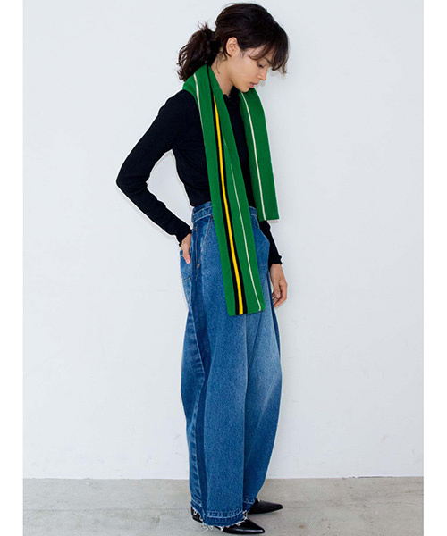 MEDE19F（メデジュウキュウ）の「MEDE19F  繊細な加工にこだわったビッグデニム＜ユーズドブルー＞（デニムパンツ・レディース・インディゴブルー・LARGE/MEDIUM/NM/X-LARGE）」の3枚目の写真