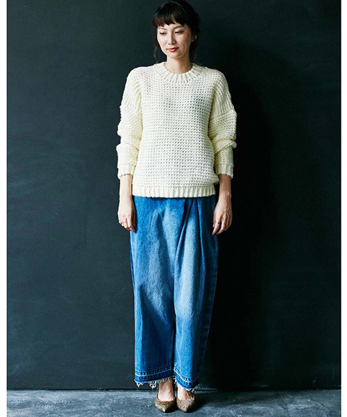 MEDE19F（メデジュウキュウ）の「MEDE19F  繊細な加工にこだわったビッグデニム＜ユーズドブルー＞（デニムパンツ・レディース・インディゴブルー・LARGE/MEDIUM/NM/X-LARGE）」の15枚目の写真