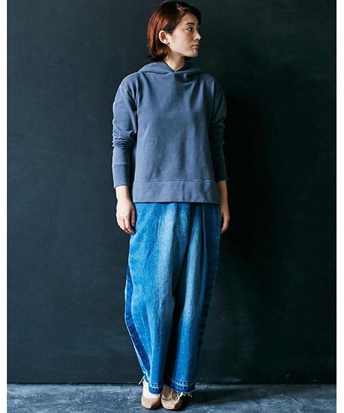 MEDE19F（メデジュウキュウ）の「MEDE19F  繊細な加工にこだわったビッグデニム＜ユーズドブルー＞（デニムパンツ・レディース・インディゴブルー・LARGE/MEDIUM/NM/X-LARGE）」の11枚目の写真