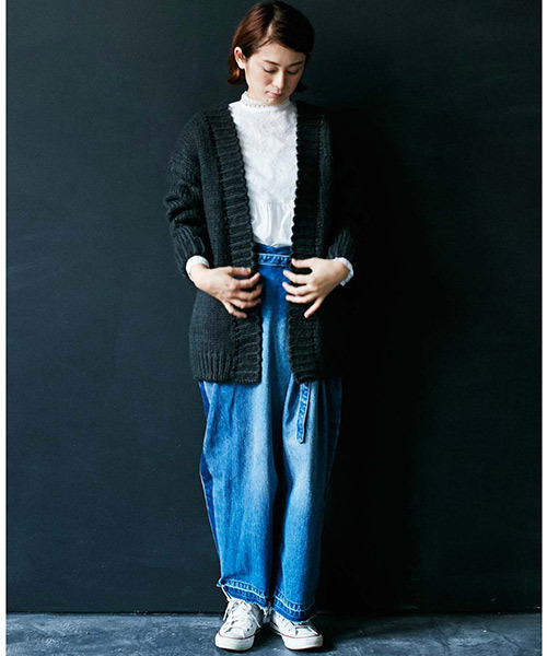 MEDE19F（メデジュウキュウ）の「MEDE19F  繊細な加工にこだわったビッグデニム＜ユーズドブルー＞（デニムパンツ・レディース・インディゴブルー・LARGE/MEDIUM/NM/X-LARGE）」の16枚目の写真